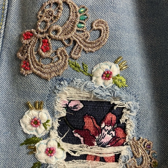 Women’s Distressed/Grunge Embroidered Jeans, Small, Embellished, Handstitched - Picture 8 of 14